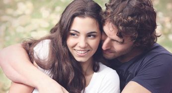 كيف تعرف أن شخص يحبك من خلال الأسئلة